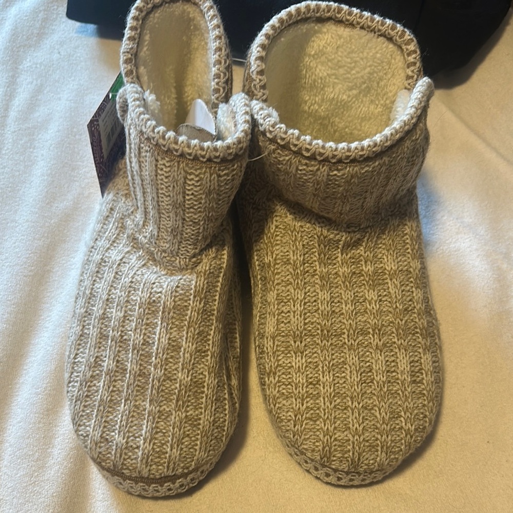 Muk Luks Women's Knit Slippers - Picture 2 of 3